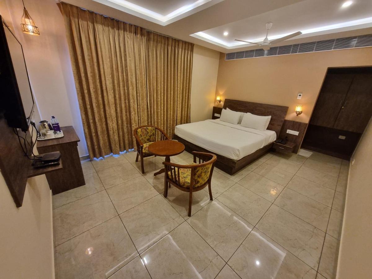 Hotel Plutus Residency Auroville Exterior foto